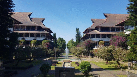 Mengenal Jurusan SBM ITB: Kampus Bisnis Berakreditasi Global dengan Prospek Kerja Luas