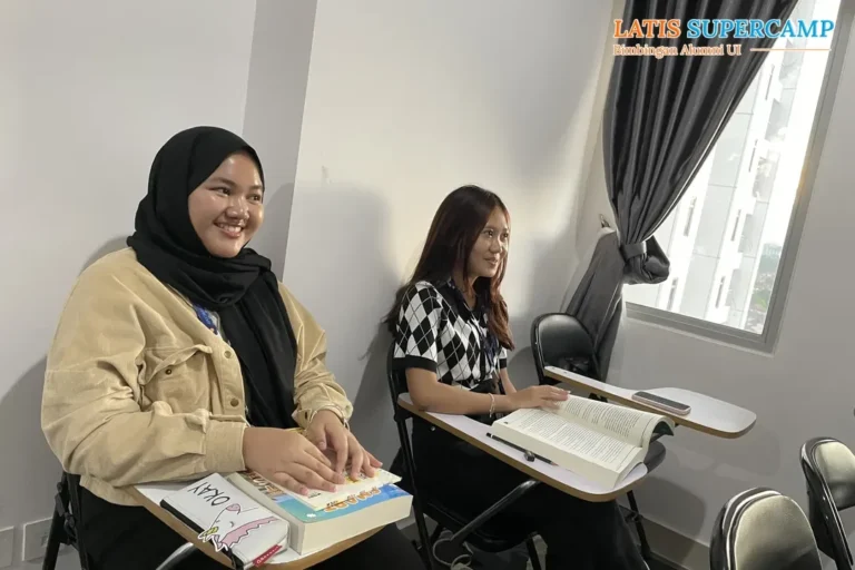 kegiatan belajar bersama di kelas